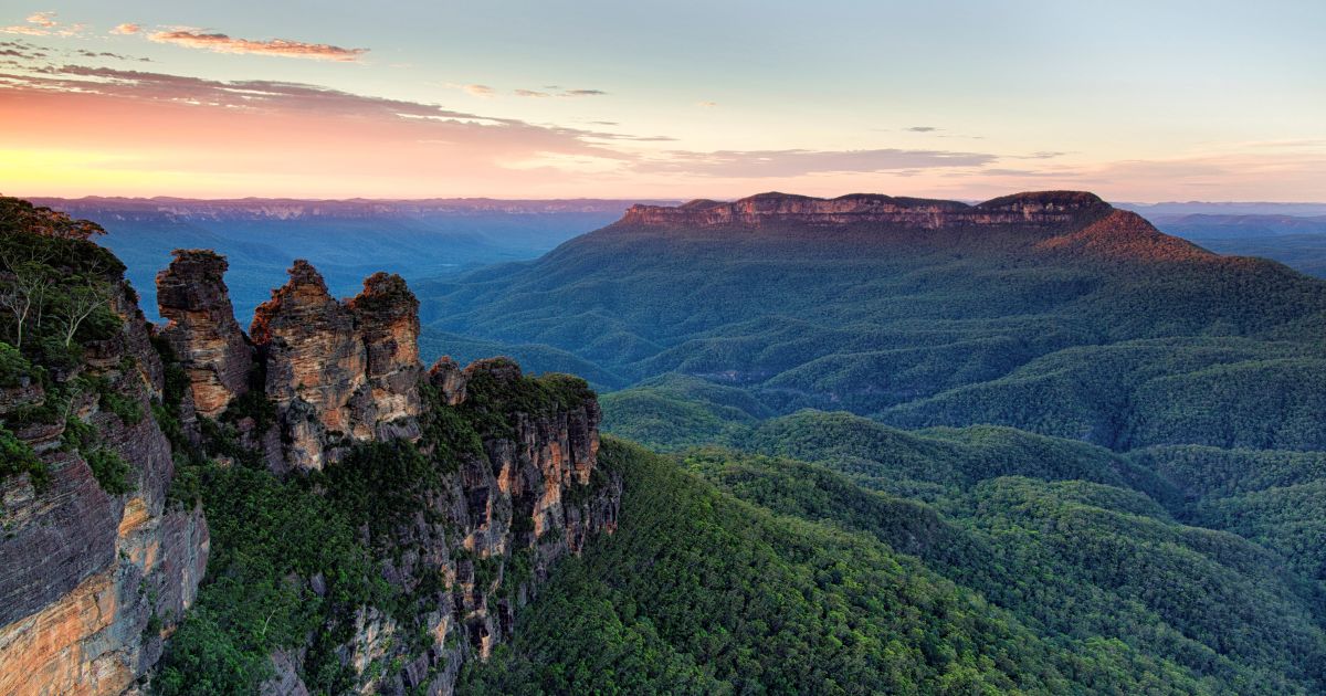 Three Sisters rock formation overlooking the Jamison Valley, Blue Mountains