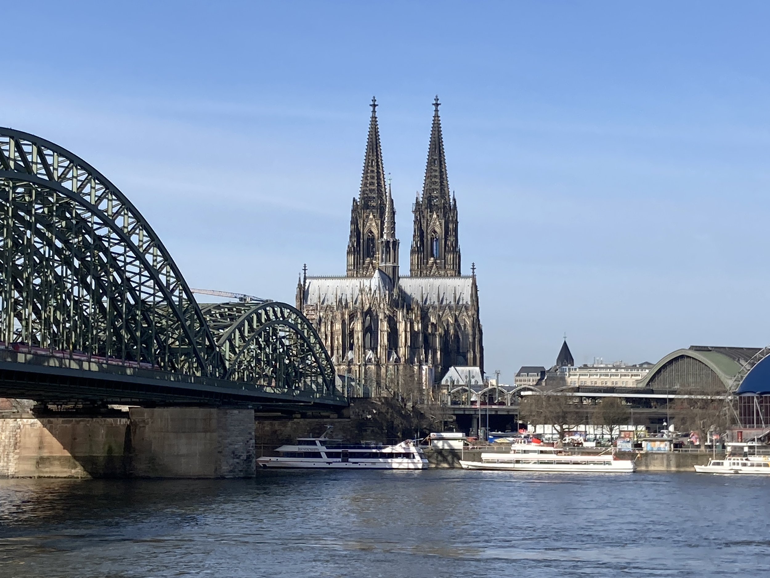 Cologne Cathedral & Frankfurt Highlights