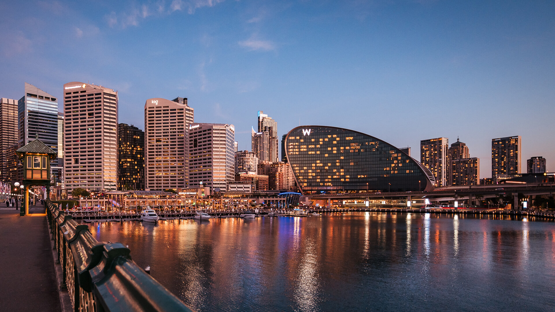 Fly from Gold Coast to Sydney