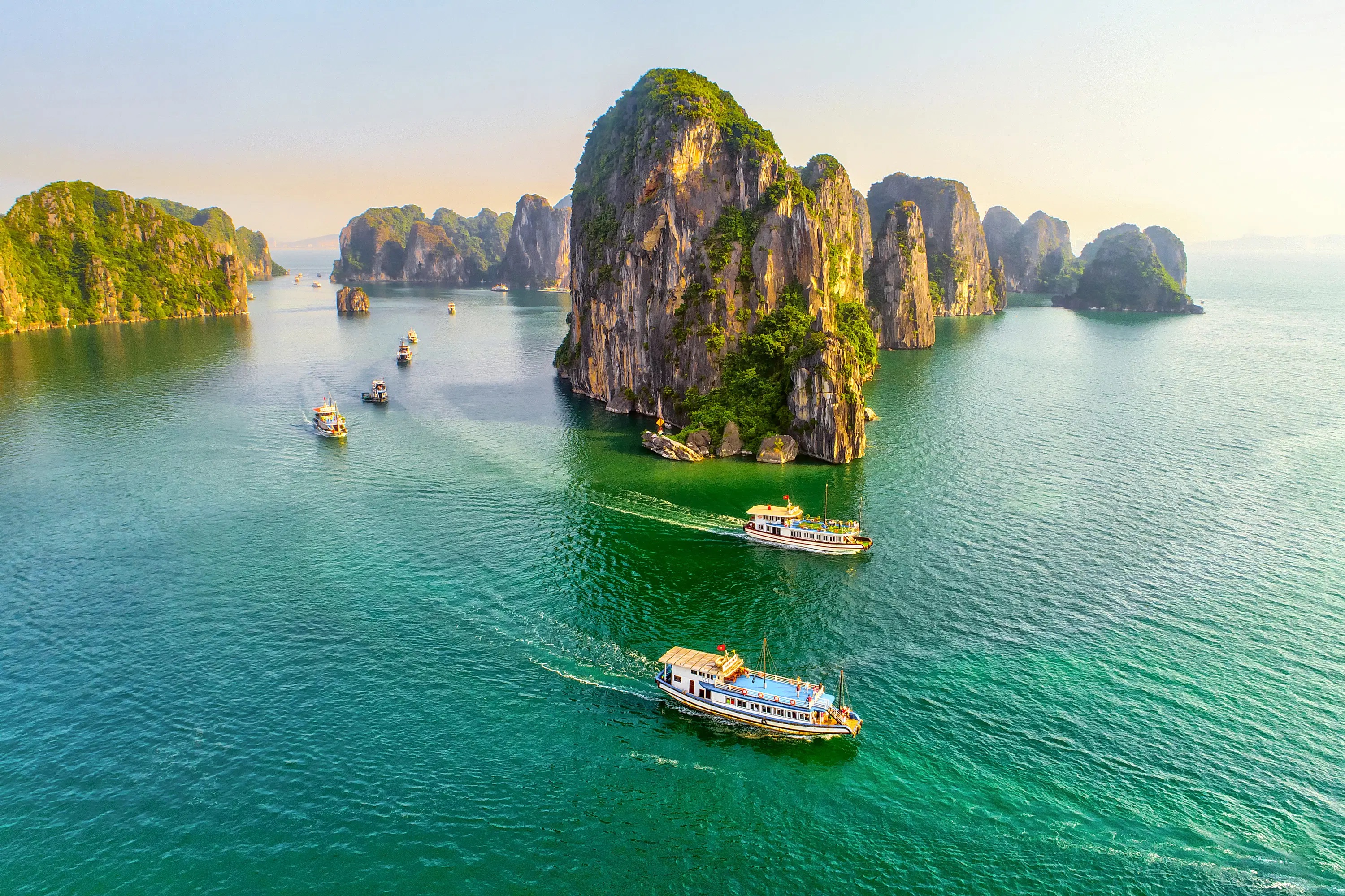 Halong Bay Cruise Experience